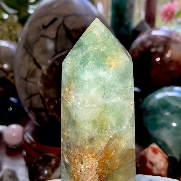 🔥SALE🔥 Green Fluorite Crystal Tower With Sparkles! - Picture 7 of 11